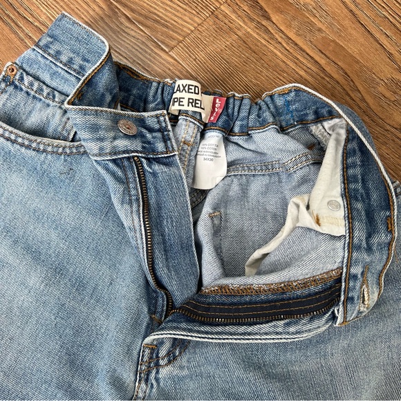 Modified Levis Relaxed Jeans - Picture 3 of 4